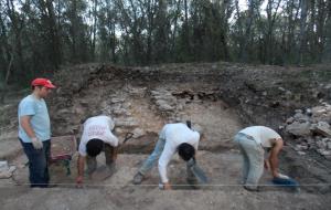 Primera campanya d'excavacions arqueològiques al jaciment de El Planot de la Timba de Santa Bàrbara a Castellet i la Gornal