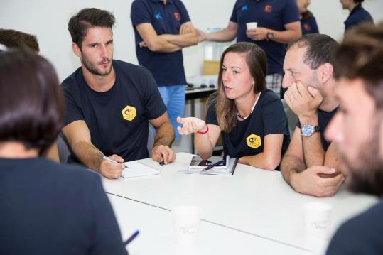 Sheila Domínguez i Xavier Calmet. Eix