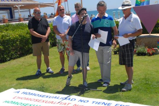 Sitges commemora el Dia Internacional contra l’Homofòbia, Lesbofòbia i Transfòbia. Ajuntament de Sitges