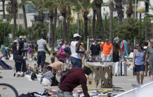 Top manta al passeig de Sitges