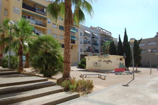 Treballs de reforma a la plaça de Joan Fuster de Ribes. Ajt Sant Pere de Ribes