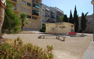 Treballs de reforma a la plaça de Joan Fuster de Ribes