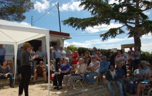 Trobada de l’alcaldessa amb els veïns i veïnes de Can Lloses. Ajt Sant Pere de Ribes