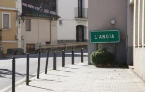 Un cartell dins de La Beguda Alta indica que et trobes a la comarca de l'Anoia