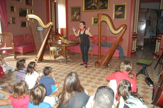 Un dia en família als Jardins de la Masia d’en Cabanyes. CC Garraf