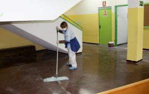 Uns vàndals entren a l'escola Santa Eulàlia de les Roquetes i provoquen diverses destrosses