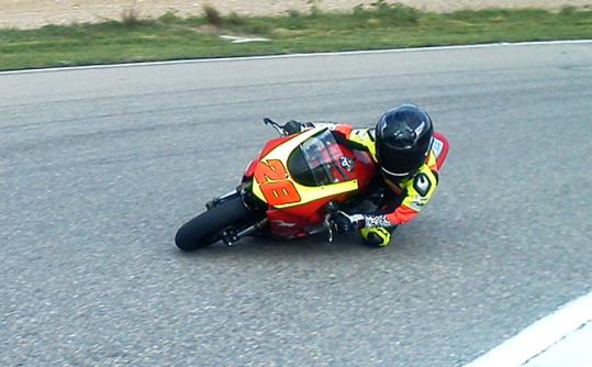 Valentín Perrone al circuit de Mora d'Ebre. Eix