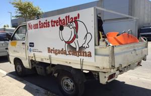 Vilanova posa en marxa un nou servei de neteja d'excrements de gossos. Ajuntament de Vilanova