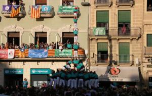 3 de 9 amb folre i l'agulla descarregat pels Castellers de Vilafranca en la diada del Mercadal a Reus -en primera ronda
