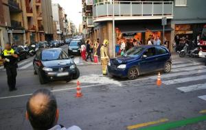 Accident de trànsit a la cruïlla entre el carrer Josep Coroleu i el carrer Recreo