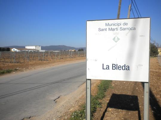 Acord històric entre l'Ajuntament de Sant Martí Sarroca i els veïns per desbloquejar el projecte urbanístic de La Bleda. Ramon Filella