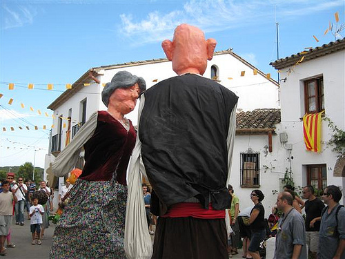 Festes majors petites a Can Lloses i Puigmoltó