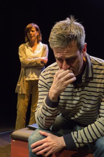 4 minuts, 12 segons.  Versus Teatre