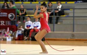 Aina Tomàs, gimnasta del Club Rítmica Vilafranca. Eix