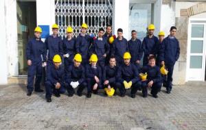 Alumnes de l'IMET restauren l'espai El Tint i la barca de la Confraria de Pescadors de Vilanova. Ajuntament de Vilanova