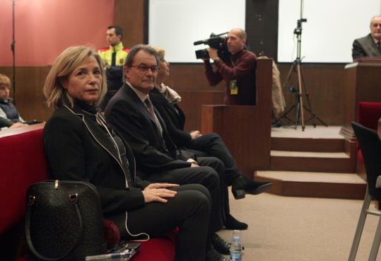 Artur Mas, Joana Ortega i Irene Rigau, al banc dels acusats en el primer dia del judici dle 9-N. ACN
