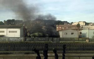 Calafell prova l’enderroc de l’antic club Las Palmeras, molt afectat per l’incendi del dia de Sant Esteve. Ajuntament de Calafell