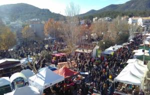 Canyelles bat rècord de visitants en la quinzena edició de la Fira de Santa Llúcia