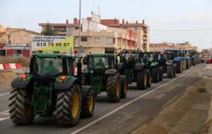 Comença la marxa que durà tractors d'arreu de Catalunya a Barcelona per reclamar 