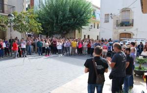 Concentració a les portes de l'Ajuntament de Cubelles