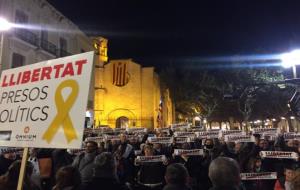 Concentració a Vilafranca del Penedès. VilL'ANC i Òmnium exigeixen la llibertat de Sànchez i Cuixart un mes després de l'empresonament. Ajuntament de 