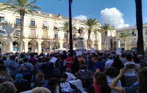 Concentració a Vilanova contra l'empressonament dels líders d'Òmnium Cultural i l'Assemblea Nacional Catalana