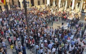 Concentració a Vilanova contra l'empressonament dels líders d'Òmnium Cultural i l'Assemblea Nacional Catalana. Ajt. Vilanova