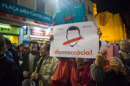 Concentració de dijous en suport als consellers a Vilafranca. Arnau Salvó