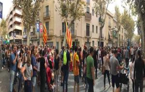 Concentració multitudinària a Vilanova en protesta per les actuacions policials de l'1-O. EIX