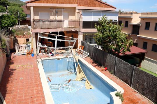 Dos ferits en una deflagració en una casa ocupada de Segur de Calafell. ACN