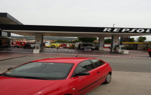 Dos morts en una deflagració en una benzinera a Sant Sadurní d'Anoia
