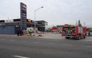 Dos treballadors morts en una deflagració en una benzinera a Sant Sadurní d'Anoia