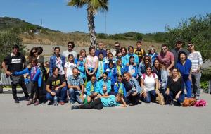 El grup de gimnàstica artística del Gimnàs municipal de Canyelles amb els seus familiars