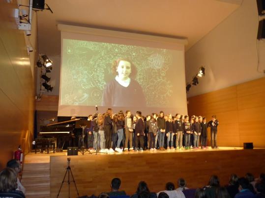 El Vendrell celebra el Dia Escolar de la No-violència que enguany està dedicat als refugiats. Ajuntament del Vendrell