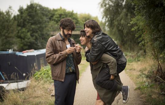 Els actors Oona Chaplin, Natalia Tena i David Verdaguer a 'Tierra firme' . EIX