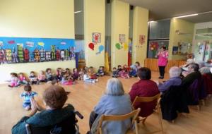 Els avis de la Residència d’avis de la Muntanyeta i el Centre de dia Anna Serra visitaran les llars d’infants del municipi. Ajuntament del Vendrell