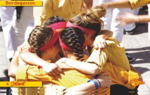 Els Bordegassos llancen la campanya #MésColla i aspiren a tres castells de vuit per Festa Major. EIX