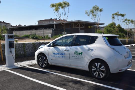 Els cellers i els municipis de La Carretera del Vi comencen la prova pilot del servei de carsharing. EIX