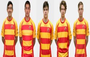 Els jugadors del RC Sitges amb la Sel·lecció Catalana Sub16 i Sub18. Eix