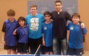 Els jugadors del Ripollet i el CTT Vilanova. Eix