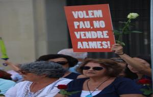 Els serveis públics encapçalen la marxa de Barcelona en record de les víctimes i contra el terrorisme