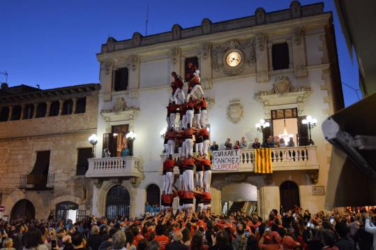 Els Xicots descarreguen el seu segon 7 de 8 en la diada del Roser. Xicots de Vilafranca