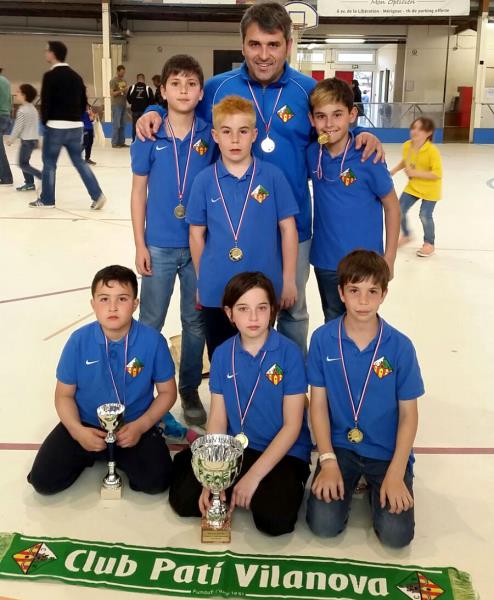 Equip Prebenjamí campió del Torneig a França. Eix