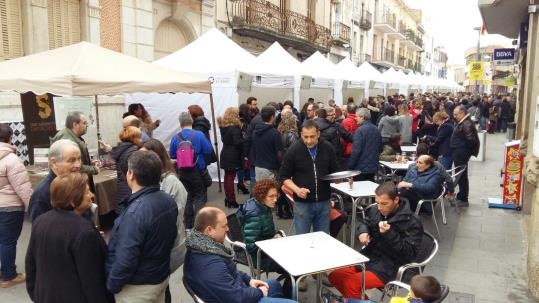 Èxit del primer Cavamarket de Sant Sadurní d'Anoia. Ajt Sant Sadurní d'Anoia