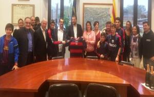 Gerard Figueras visita Olèrdola per donar suport al naixement del CF Sant Miquel. Ajuntament d'Olèrdola