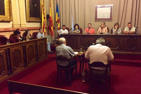 Govern i oposició defensen el seu model de Vilanova al ple d'estat de la ciutat. EIX