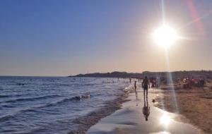 Imatge de la platja de Vilanova. Capvespre del 4 d'agost. Francisco Lorenzo‏