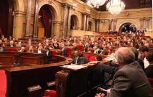 Imatge general de la votació de creació de la comissió d'investigació de l'Operació Catalunya al Parlament. ACN