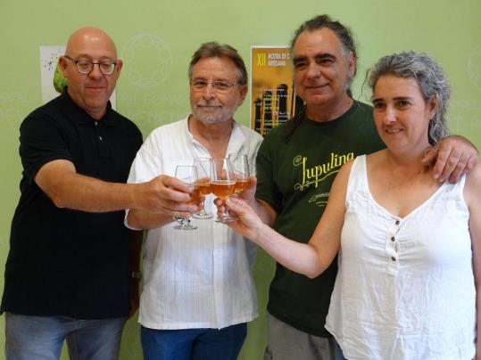 La fira de la cervesa artesana de Mediona creix i arriba enguany als 120 expositors. Ramon Filella