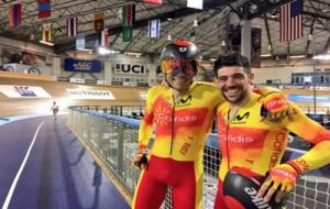 La parella ciclista formada pel vilanoví Joan Font i el bagenc Ignasi Ávila . RFEC